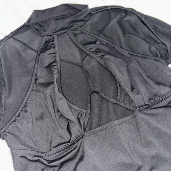 Going out top - Picture 2 of 4